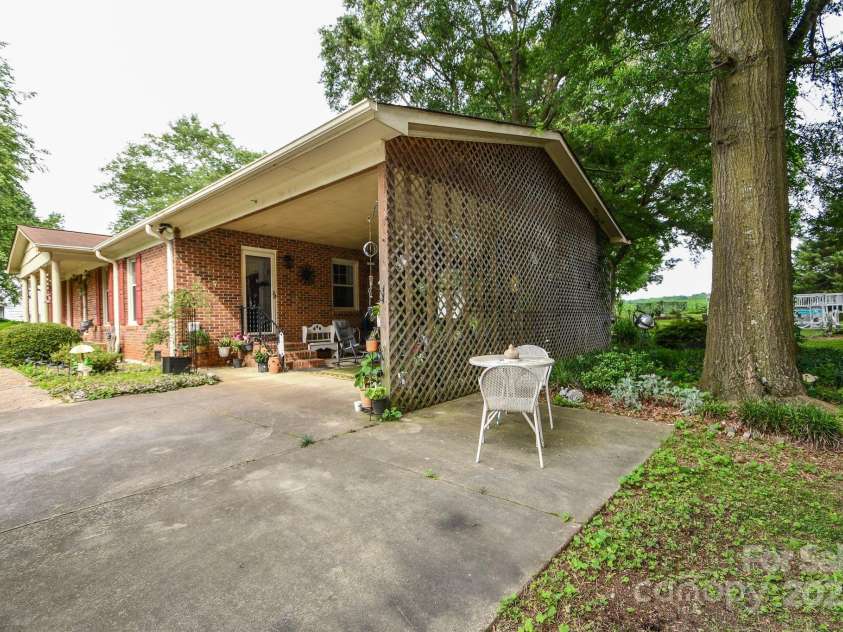 7518 Surry Lane, Indian Trail, NC 28079.  MLS# CAR4268043, YatesRealty ID 18565. 