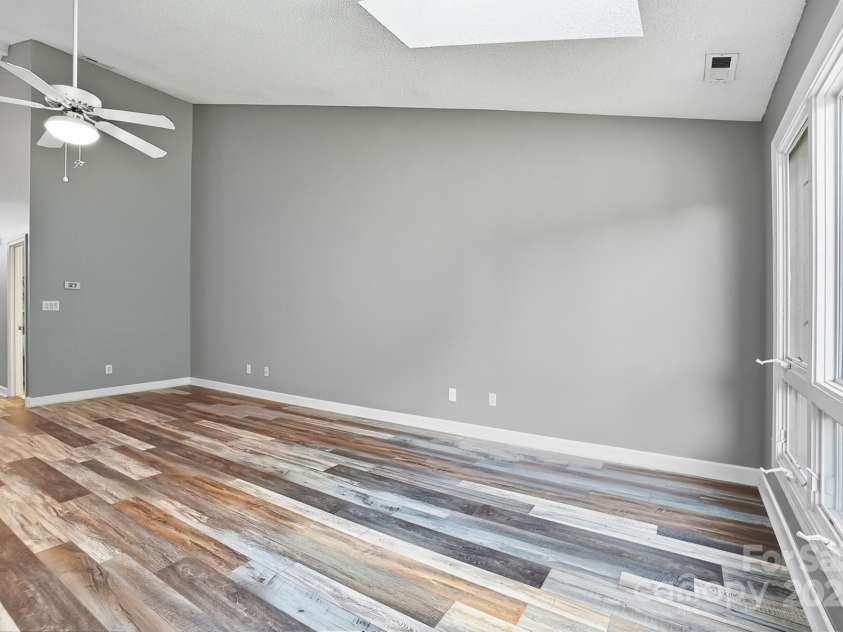 14118 Yachtsman Harbor Drive, Charlotte, NC 28278.  MLS# CAR4308213, YatesRealty ID 18566. 