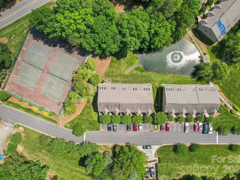 14118 Yachtsman Harbor Drive, Charlotte, NC 28278.  MLS# CAR4308213, YatesRealty ID 18566. 