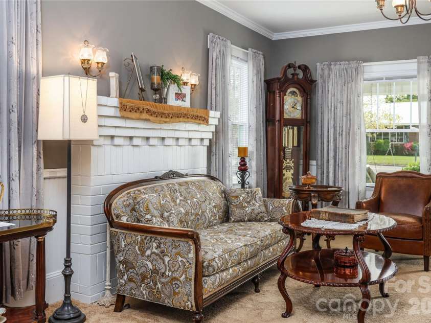 271 Main Street, Denton, NC 27239.  MLS# CAR4404890, YatesRealty ID 18566. Den