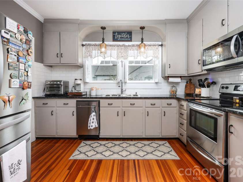 271 Main Street, Denton, NC 27239.  MLS# CAR4404890, YatesRealty ID 18566. Dishwasher