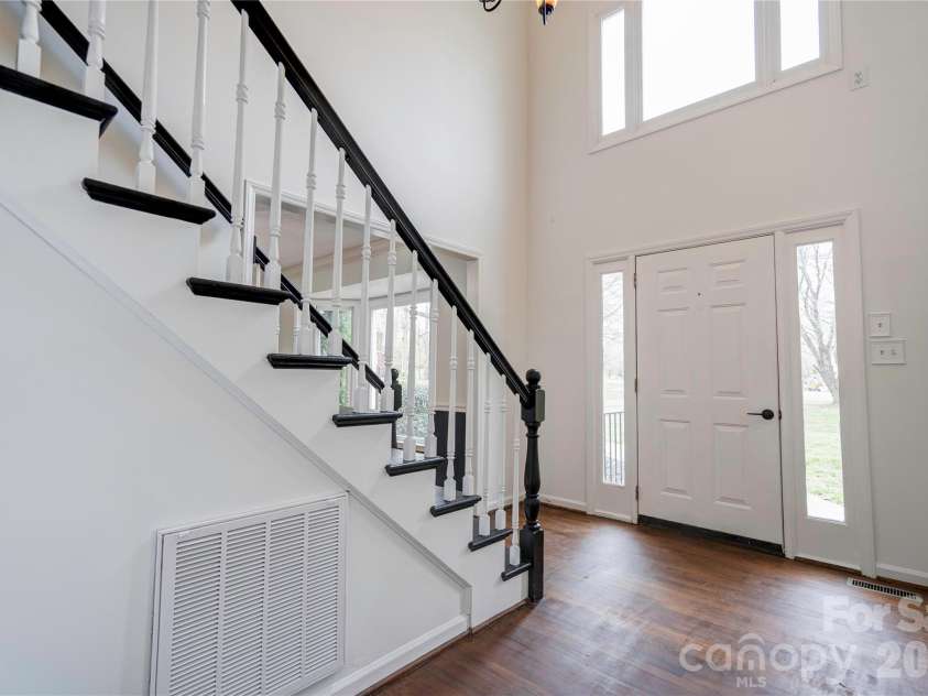 124 Gold Run Court, Kings Mountain, NC 28086.  MLS# CAR4355578, YatesRealty ID 18567. 