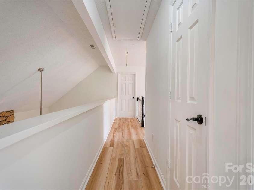 124 Gold Run Court, Kings Mountain, NC 28086.  MLS# CAR4355578, YatesRealty ID 18567. 