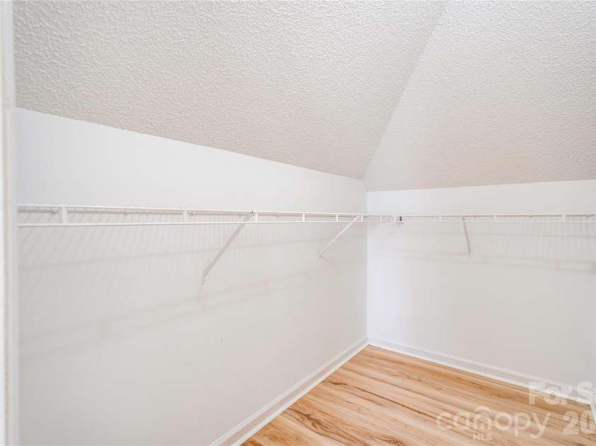 124 Gold Run Court, Kings Mountain, NC 28086.  MLS# CAR4355578, YatesRealty ID 18567. Bedroom 3