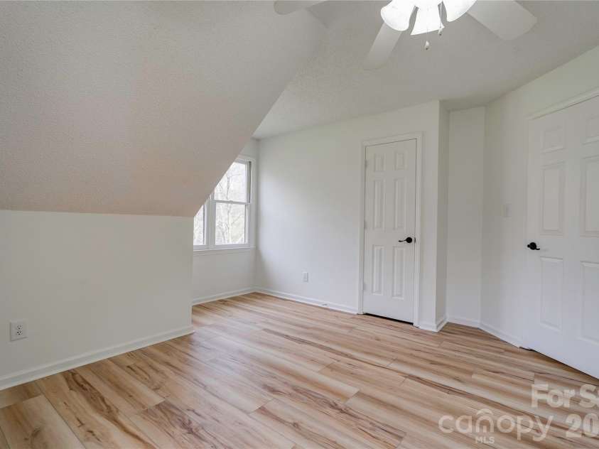 124 Gold Run Court, Kings Mountain, NC 28086.  MLS# CAR4355578, YatesRealty ID 18567. Bedroom 3