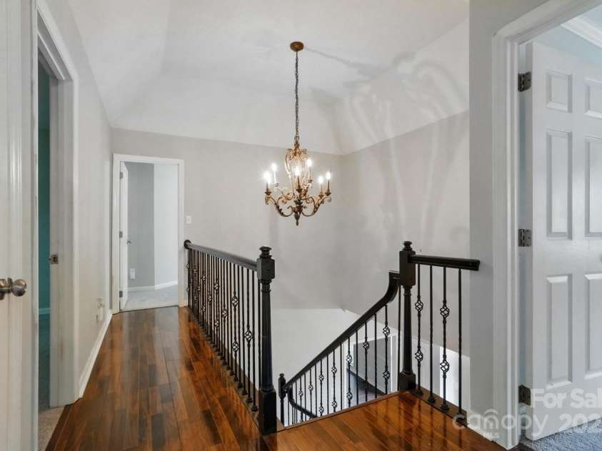8708 Piccone Brook Lane, Charlotte, NC 28216.  MLS# CAR4267113, YatesRealty ID 18568. Beautiful recently installed floors