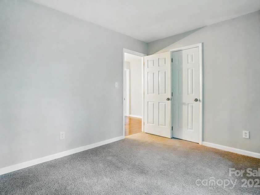 8708 Piccone Brook Lane, Charlotte, NC 28216.  MLS# CAR4267113, YatesRealty ID 18568. Guest bedroom