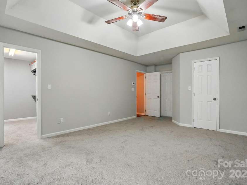 8708 Piccone Brook Lane, Charlotte, NC 28216.  MLS# CAR4267113, YatesRealty ID 18568. Mst bedroom