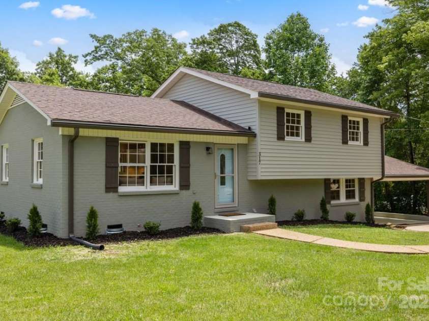 317 Benbow Drive, East Bend, NC 27018.  MLS# CAR4263565, YatesRealty ID 18569. 