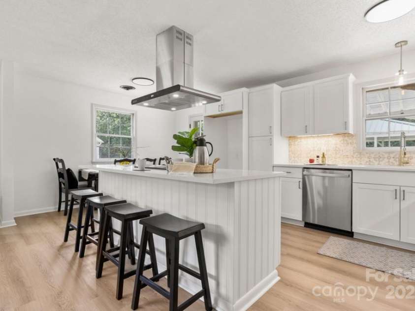 317 Benbow Drive, East Bend, NC 27018.  MLS# CAR4263565, YatesRealty ID 18569. 