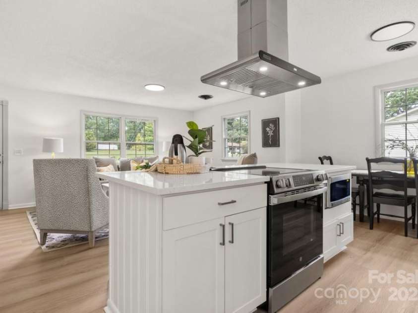 317 Benbow Drive, East Bend, NC 27018.  MLS# CAR4263565, YatesRealty ID 18569. 