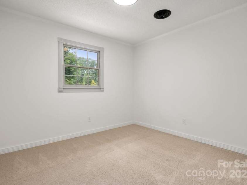 317 Benbow Drive, East Bend, NC 27018.  MLS# CAR4263565, YatesRealty ID 18569. 