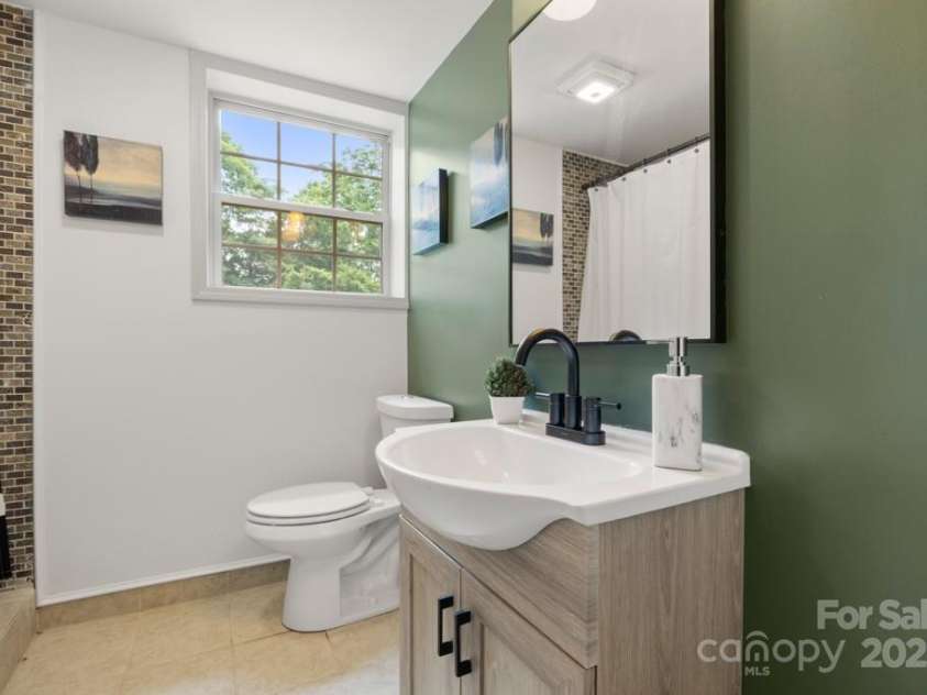 317 Benbow Drive, East Bend, NC 27018.  MLS# CAR4263565, YatesRealty ID 18569. 