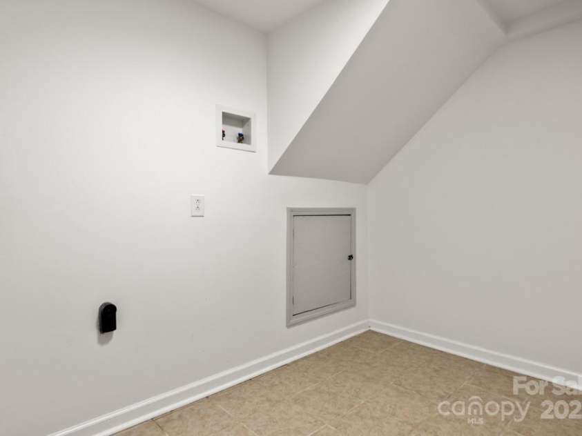 317 Benbow Drive, East Bend, NC 27018.  MLS# CAR4263565, YatesRealty ID 18569. 