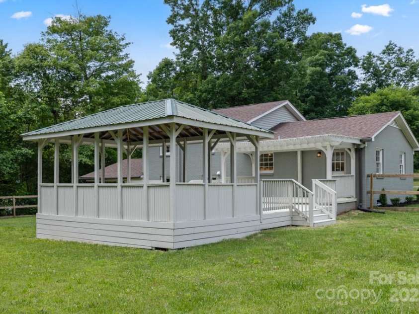 317 Benbow Drive, East Bend, NC 27018.  MLS# CAR4263565, YatesRealty ID 18569. 