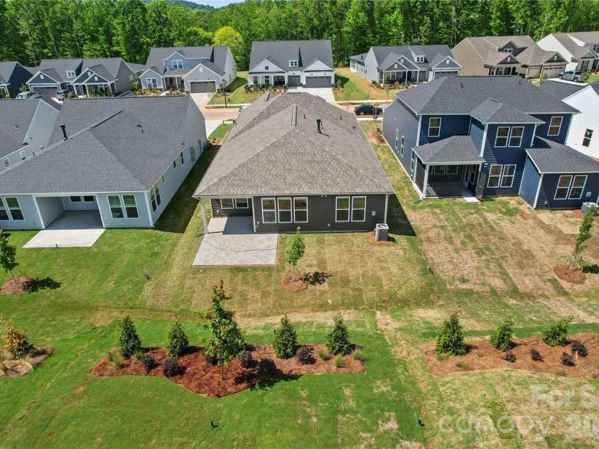 2736 Peak Court, Belmont, NC 28012.  MLS# CAR4328408, YatesRealty ID 1857. Beautiful backyard