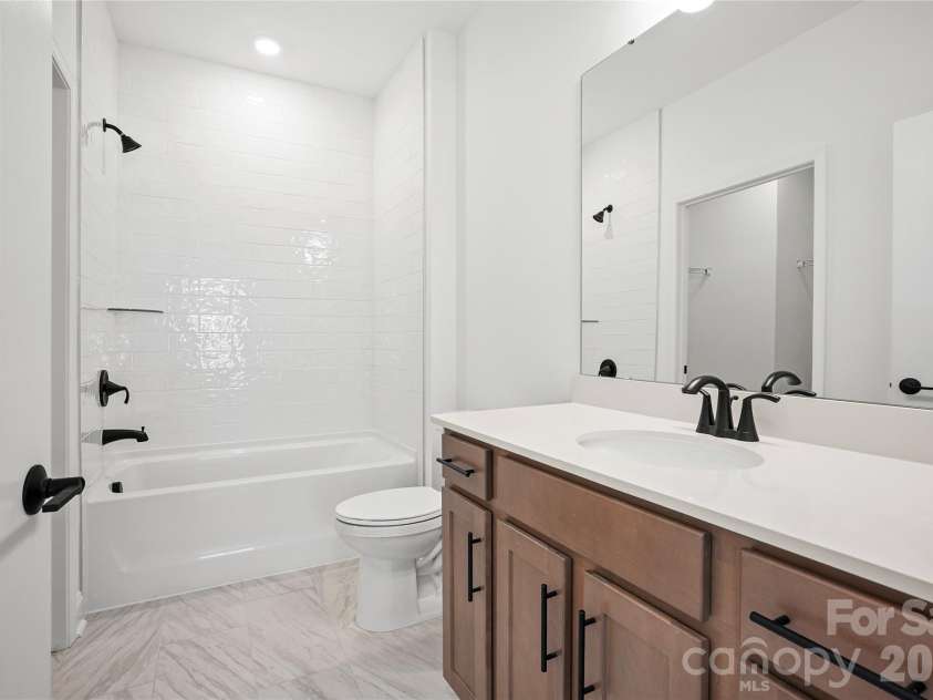 2736 Peak Court, Belmont, NC 28012.  MLS# CAR4328408, YatesRealty ID 1857. Guest en-suite, tile shower