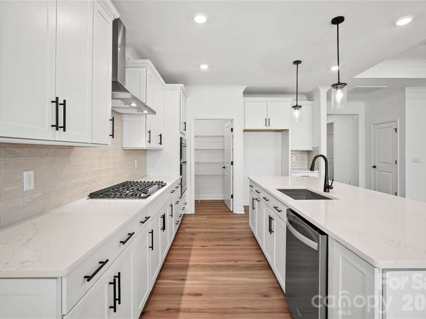 2736 Peak Court, Belmont, NC 28012.  MLS# CAR4328408, YatesRealty ID 1857. Matte black fixtures