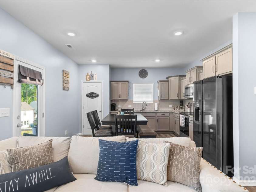 122 Dyssa Loop, Statesville, NC 28625.  MLS# CAR4255502, YatesRealty ID 18570. 