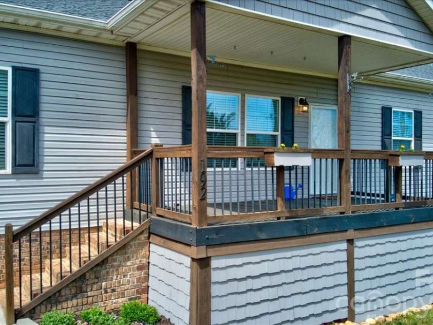 192 Apple Valley Lane, Statesville, NC 28677.  MLS# CAR4367094, YatesRealty ID 18570. 