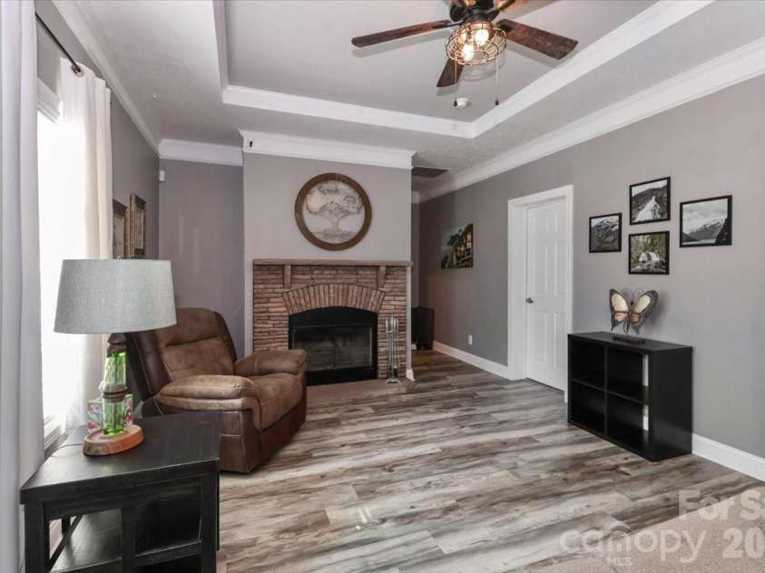 192 Apple Valley Lane, Statesville, NC 28677.  MLS# CAR4367094, YatesRealty ID 18570. 