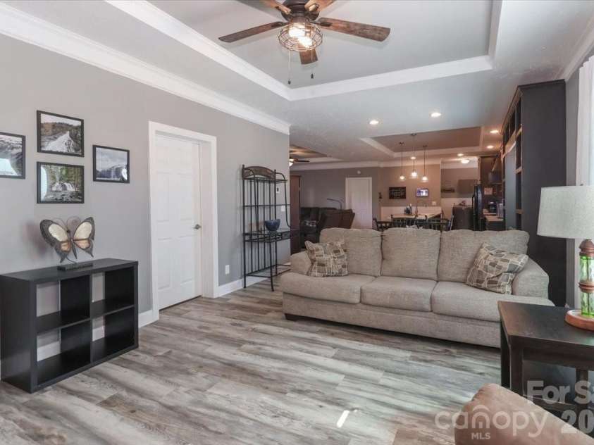 192 Apple Valley Lane, Statesville, NC 28677.  MLS# CAR4367094, YatesRealty ID 18570. 