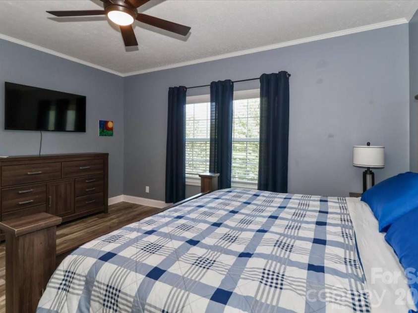 192 Apple Valley Lane, Statesville, NC 28677.  MLS# CAR4367094, YatesRealty ID 18570. 