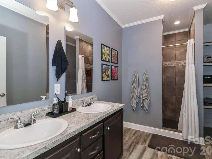 192 Apple Valley Lane, Statesville, NC 28677.  MLS# CAR4367094, YatesRealty ID 18570. 