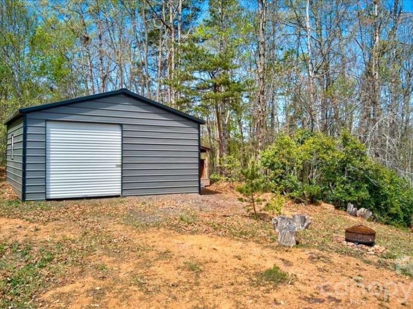 192 Apple Valley Lane, Statesville, NC 28677.  MLS# CAR4367094, YatesRealty ID 18570. 