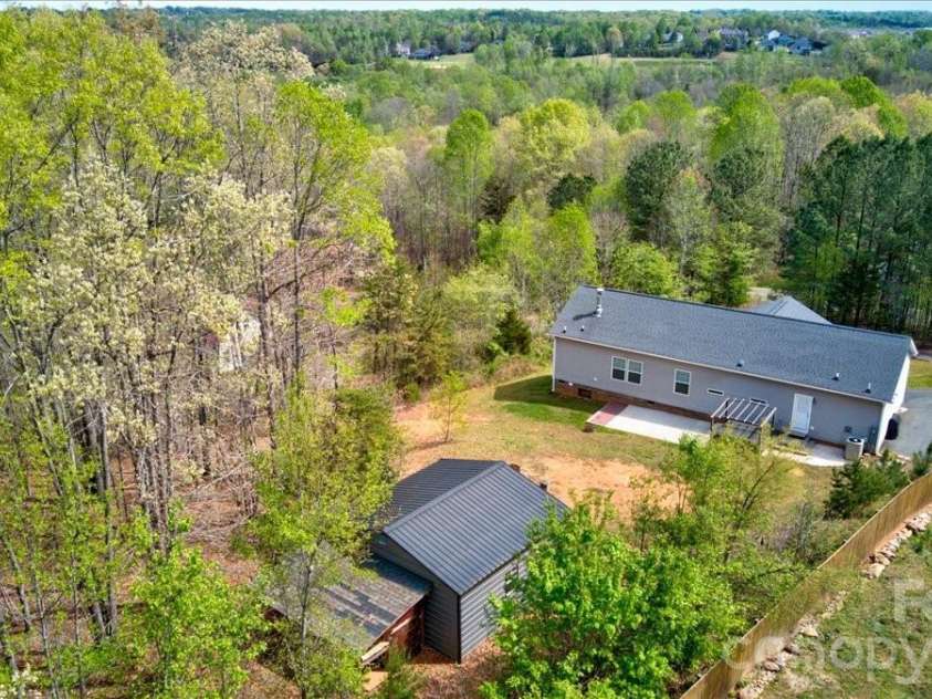 192 Apple Valley Lane, Statesville, NC 28677.  MLS# CAR4367094, YatesRealty ID 18570. 