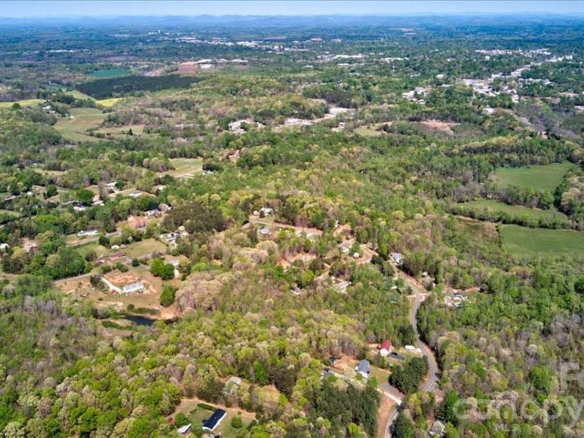 192 Apple Valley Lane, Statesville, NC 28677.  MLS# CAR4367094, YatesRealty ID 18570. 