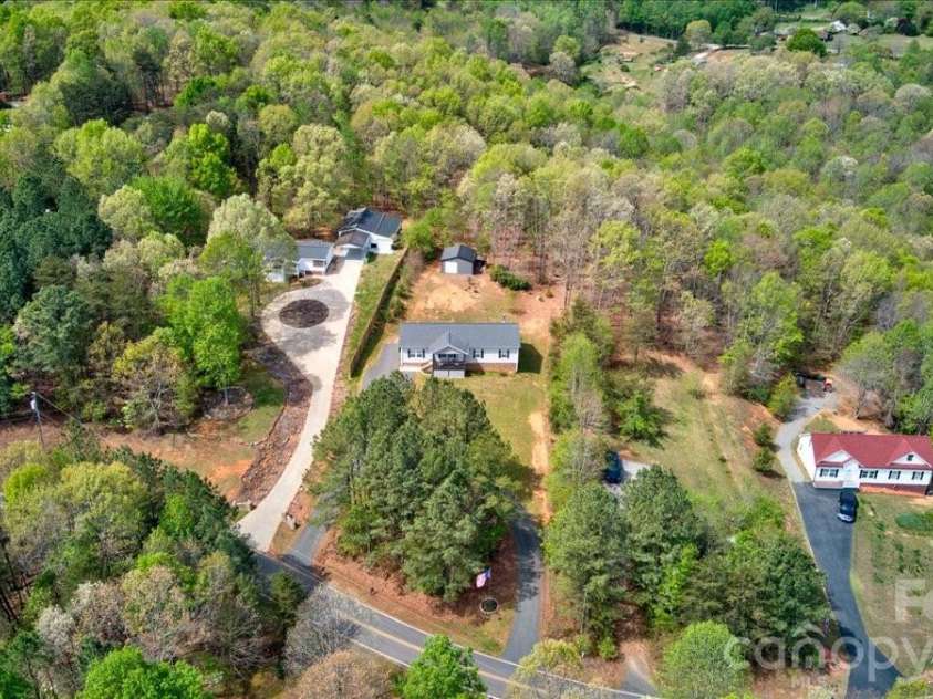 192 Apple Valley Lane, Statesville, NC 28677.  MLS# CAR4367094, YatesRealty ID 18570. 
