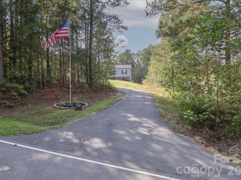 192 Apple Valley Lane, Statesville, NC 28677.  MLS# CAR4367094, YatesRealty ID 18570. 