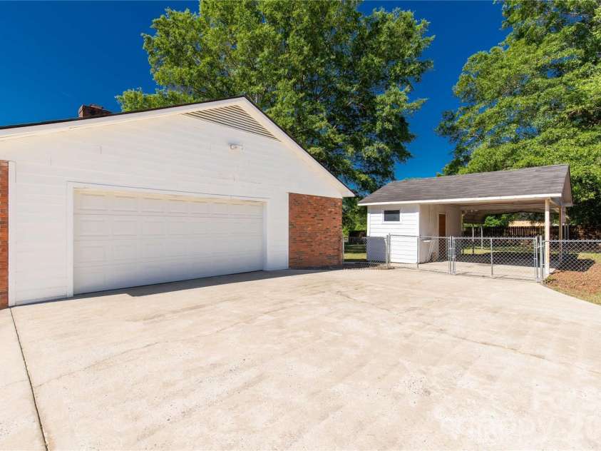 1718 Gene Hudson Drive, Lancaster, SC 29720.  MLS# CAR4370431, YatesRealty ID 18571. 