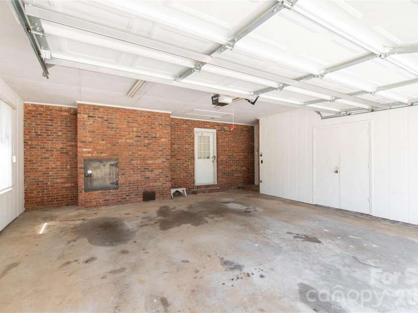 1718 Gene Hudson Drive, Lancaster, SC 29720.  MLS# CAR4370431, YatesRealty ID 18571. 