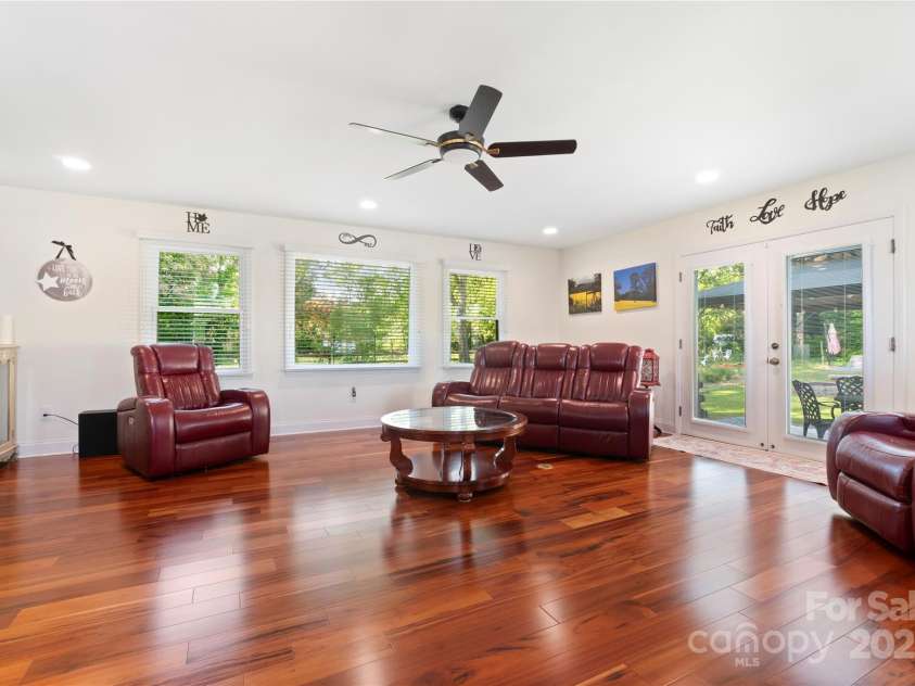 552 Odell School Road, Concord, NC 28027.  MLS# CAR4240016, YatesRealty ID 18571. 