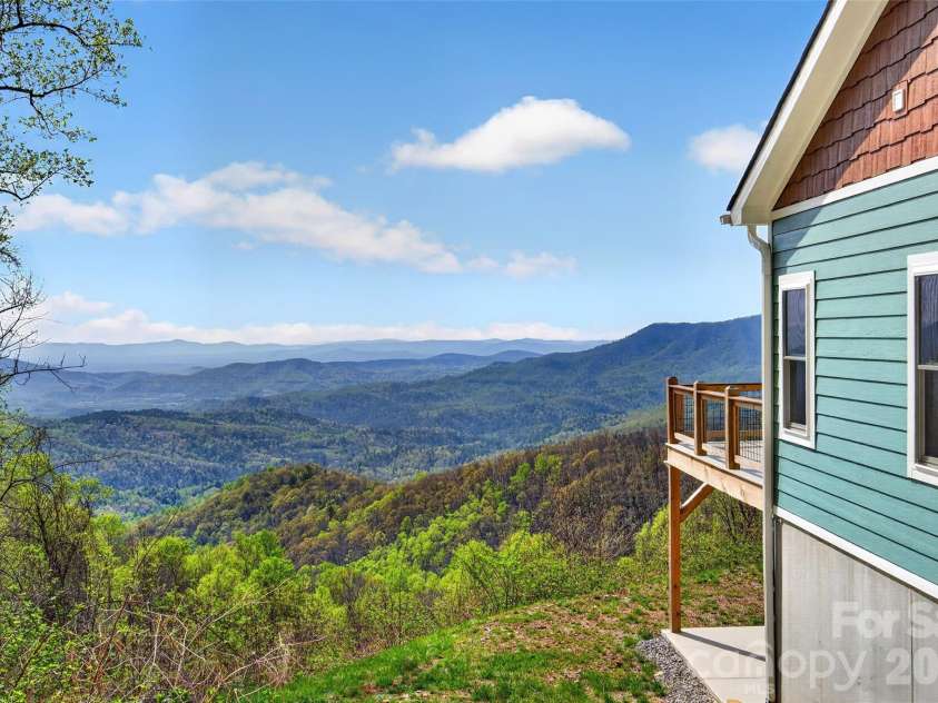155 Wrenlock Drive, Little Switzerland, NC 28749.  MLS# CAR4368647, YatesRealty ID 18572. 