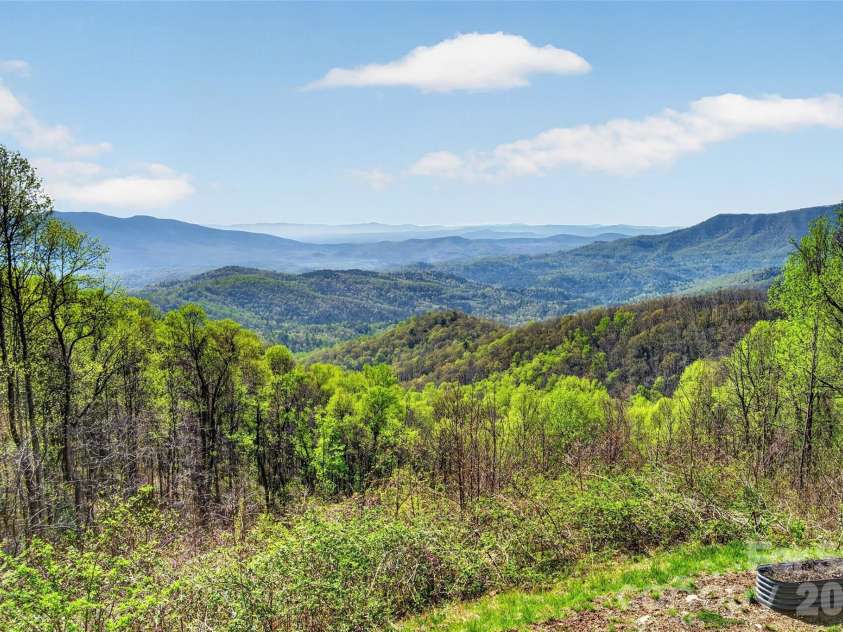 155 Wrenlock Drive, Little Switzerland, NC 28749.  MLS# CAR4368647, YatesRealty ID 18572. 
