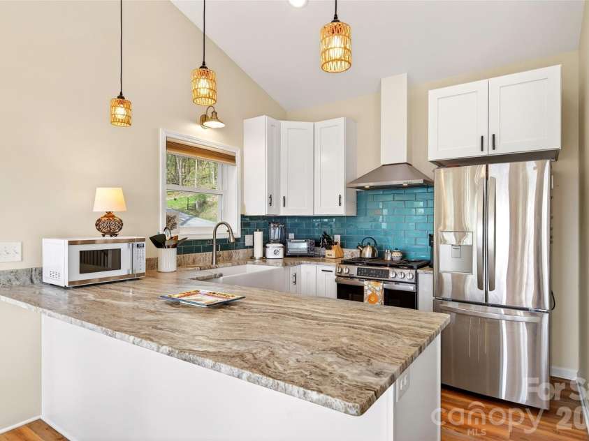 155 Wrenlock Drive, Little Switzerland, NC 28749.  MLS# CAR4368647, YatesRealty ID 18572. 