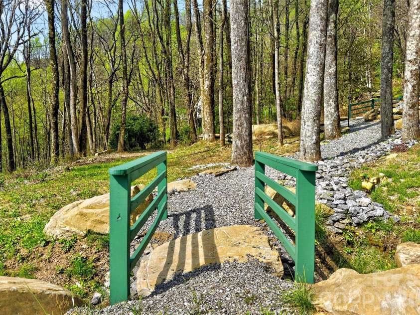 155 Wrenlock Drive, Little Switzerland, NC 28749.  MLS# CAR4368647, YatesRealty ID 18572. 