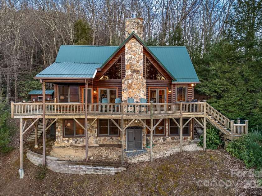 4880 Nightingale Way, Lenoir, NC 28645.  MLS# CAR4223039, YatesRealty ID 18572. 