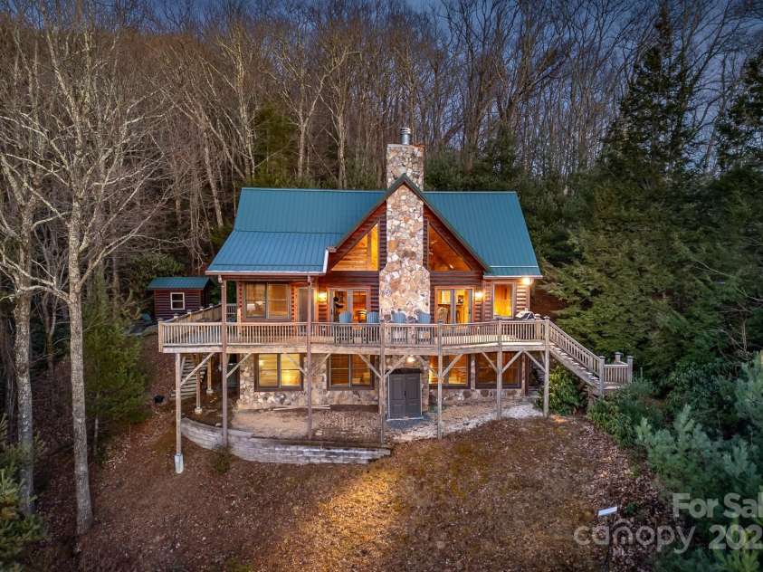 4880 Nightingale Way, Lenoir, NC 28645.  MLS# CAR4223039, YatesRealty ID 18572. 