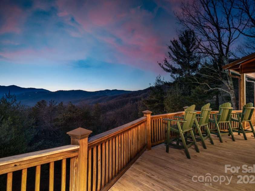 4880 Nightingale Way, Lenoir, NC 28645.  MLS# CAR4223039, YatesRealty ID 18572. 