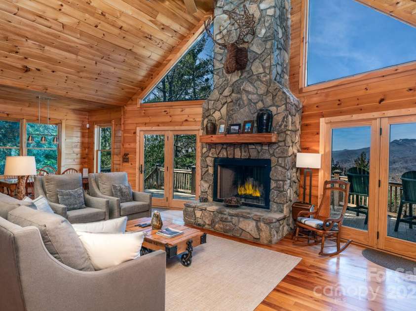 4880 Nightingale Way, Lenoir, NC 28645.  MLS# CAR4223039, YatesRealty ID 18572. 