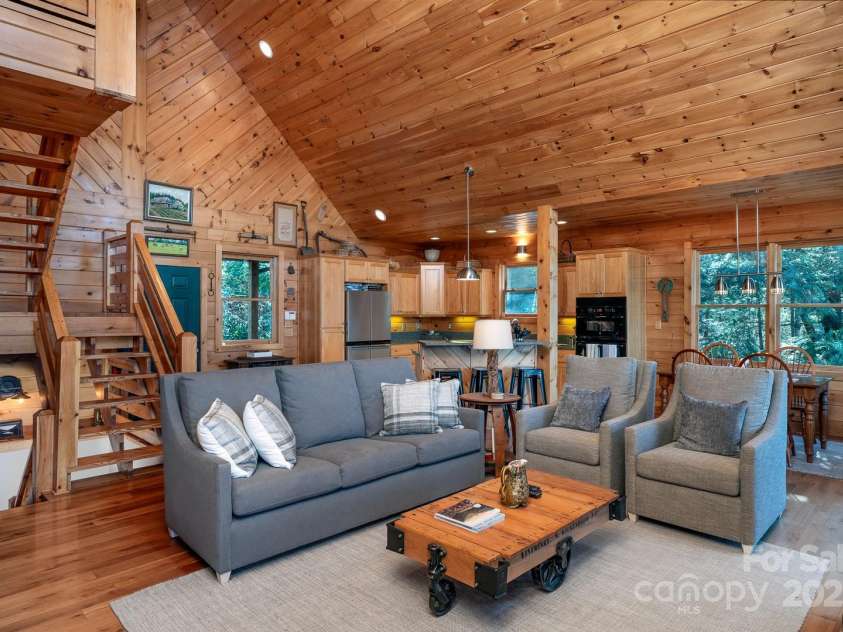 4880 Nightingale Way, Lenoir, NC 28645.  MLS# CAR4223039, YatesRealty ID 18572. 