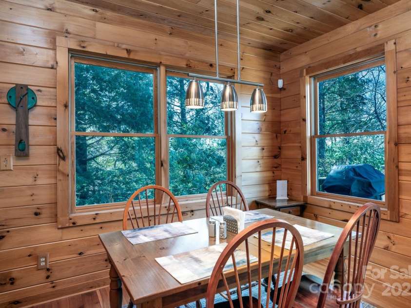 4880 Nightingale Way, Lenoir, NC 28645.  MLS# CAR4223039, YatesRealty ID 18572. 