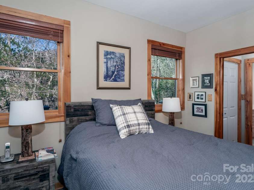 4880 Nightingale Way, Lenoir, NC 28645.  MLS# CAR4223039, YatesRealty ID 18572. 