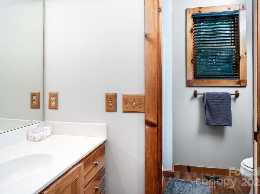 4880 Nightingale Way, Lenoir, NC 28645.  MLS# CAR4223039, YatesRealty ID 18572. 