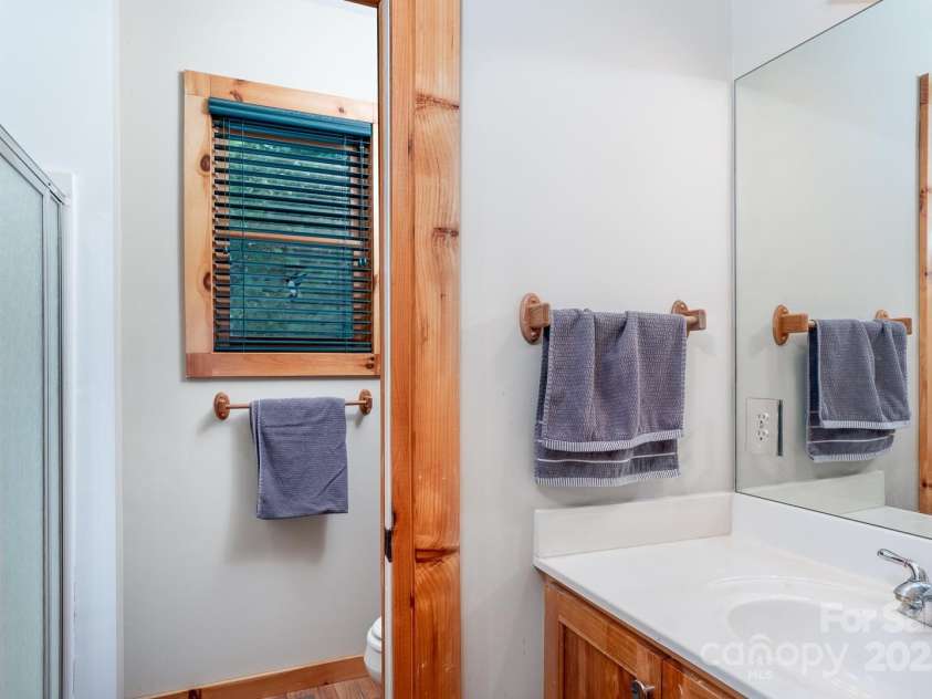 4880 Nightingale Way, Lenoir, NC 28645.  MLS# CAR4223039, YatesRealty ID 18572. 