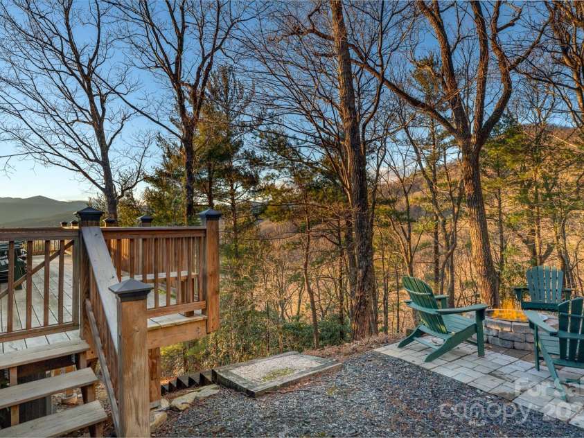 4880 Nightingale Way, Lenoir, NC 28645.  MLS# CAR4223039, YatesRealty ID 18572. 